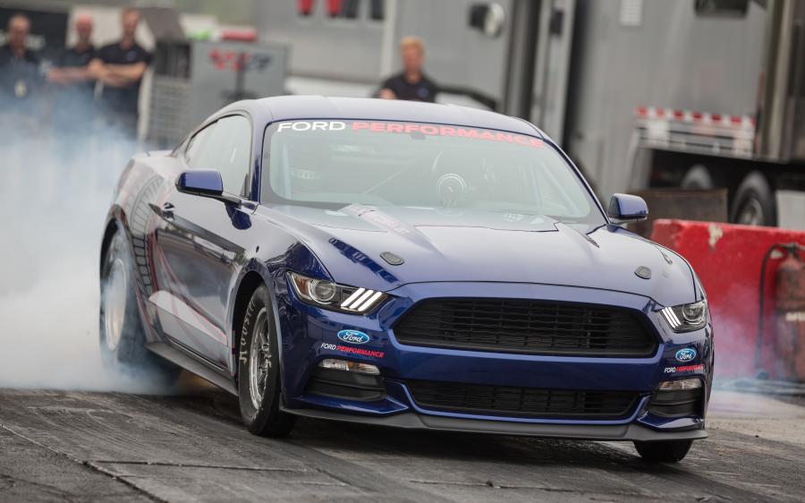  Ford Mustang Cobra Jet Drag Car 2016 года  (фото 9 из 17)